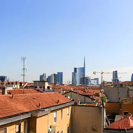 I Livin - Via Rosmini, 8 Mailand